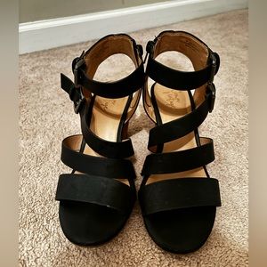 Black Crown Vintage sandals size 7